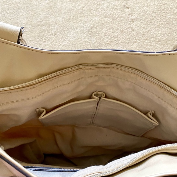 Rosetti New York Purse - Picture 4 of 4